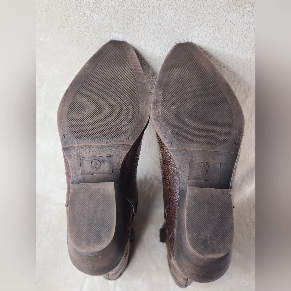 Brown Cowgirl Boots - Picture 11 of 16